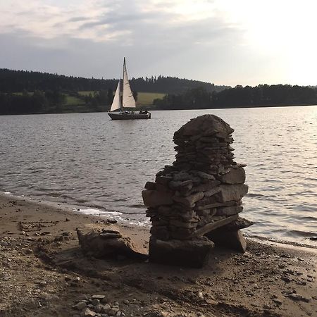 Apartmany U Jezera Na Namesti Frymburk Exteriör bild